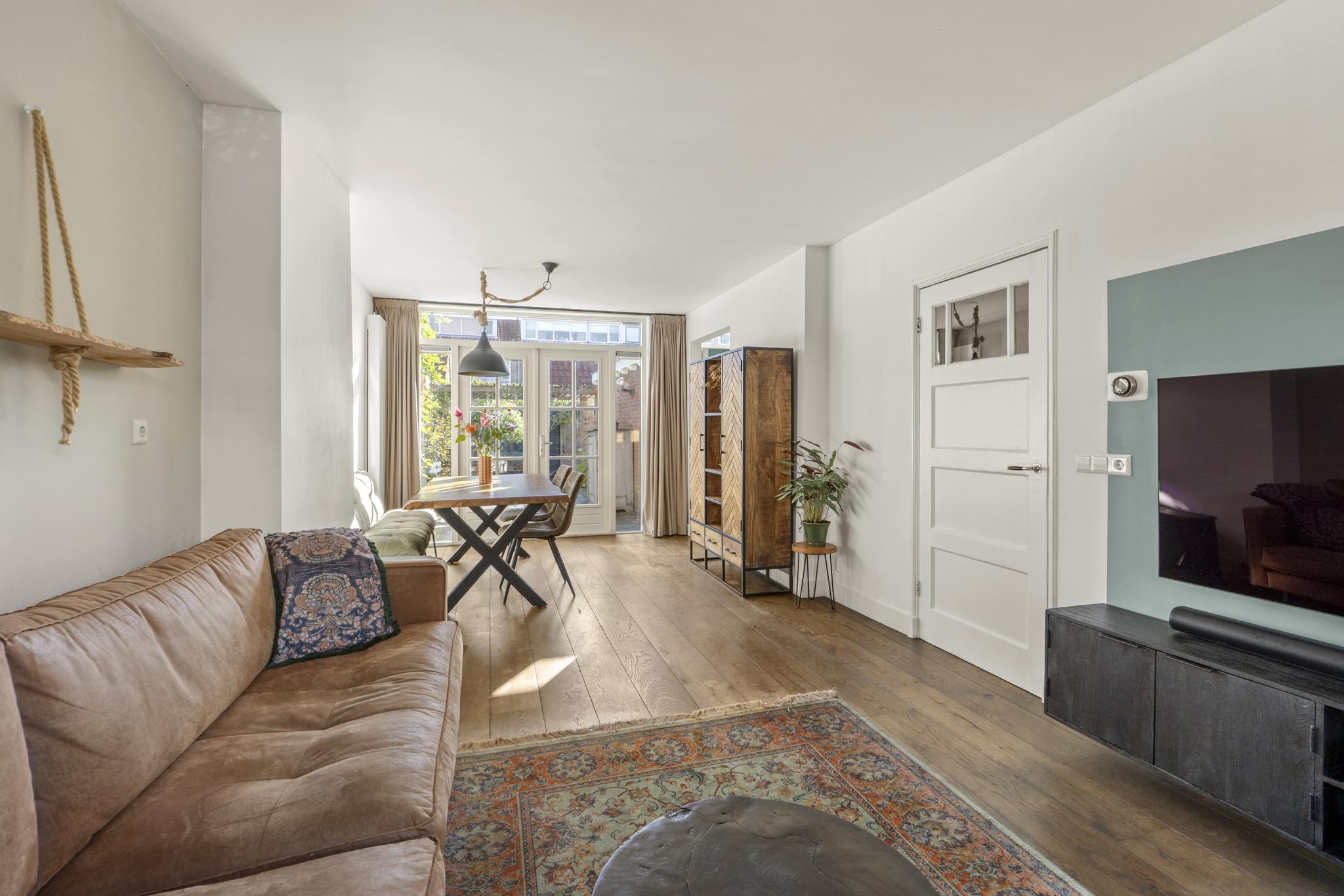 Tussenwoning te koop: Anna van burenstraat 47, Alkmaar