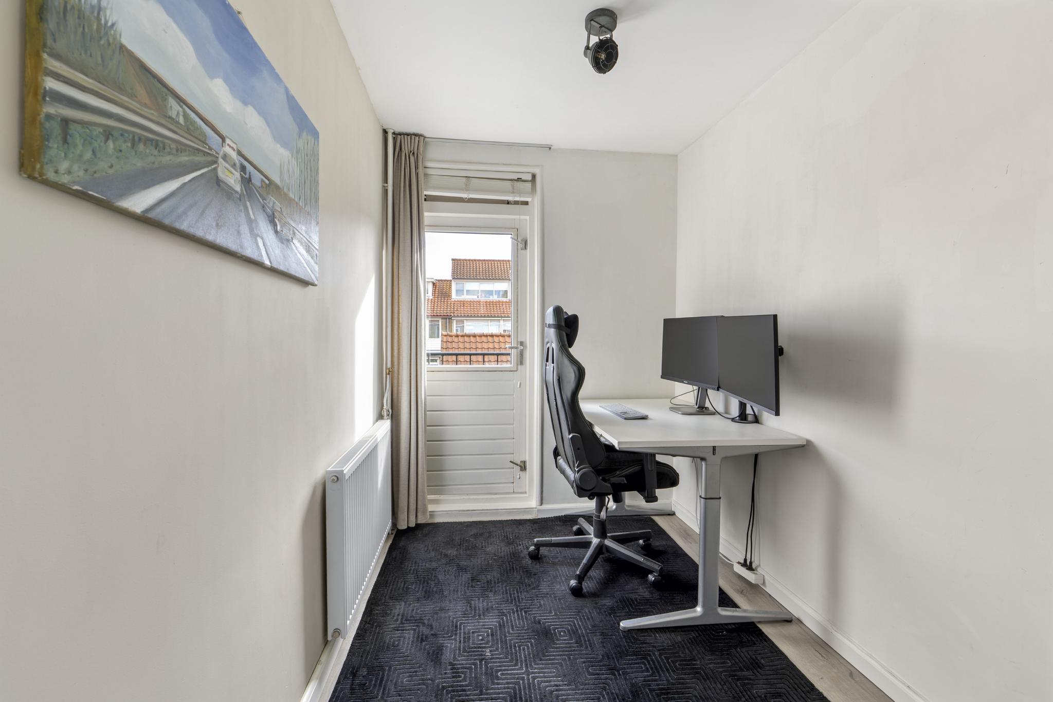Tussenwoning te koop: Anna van burenstraat 47, Alkmaar