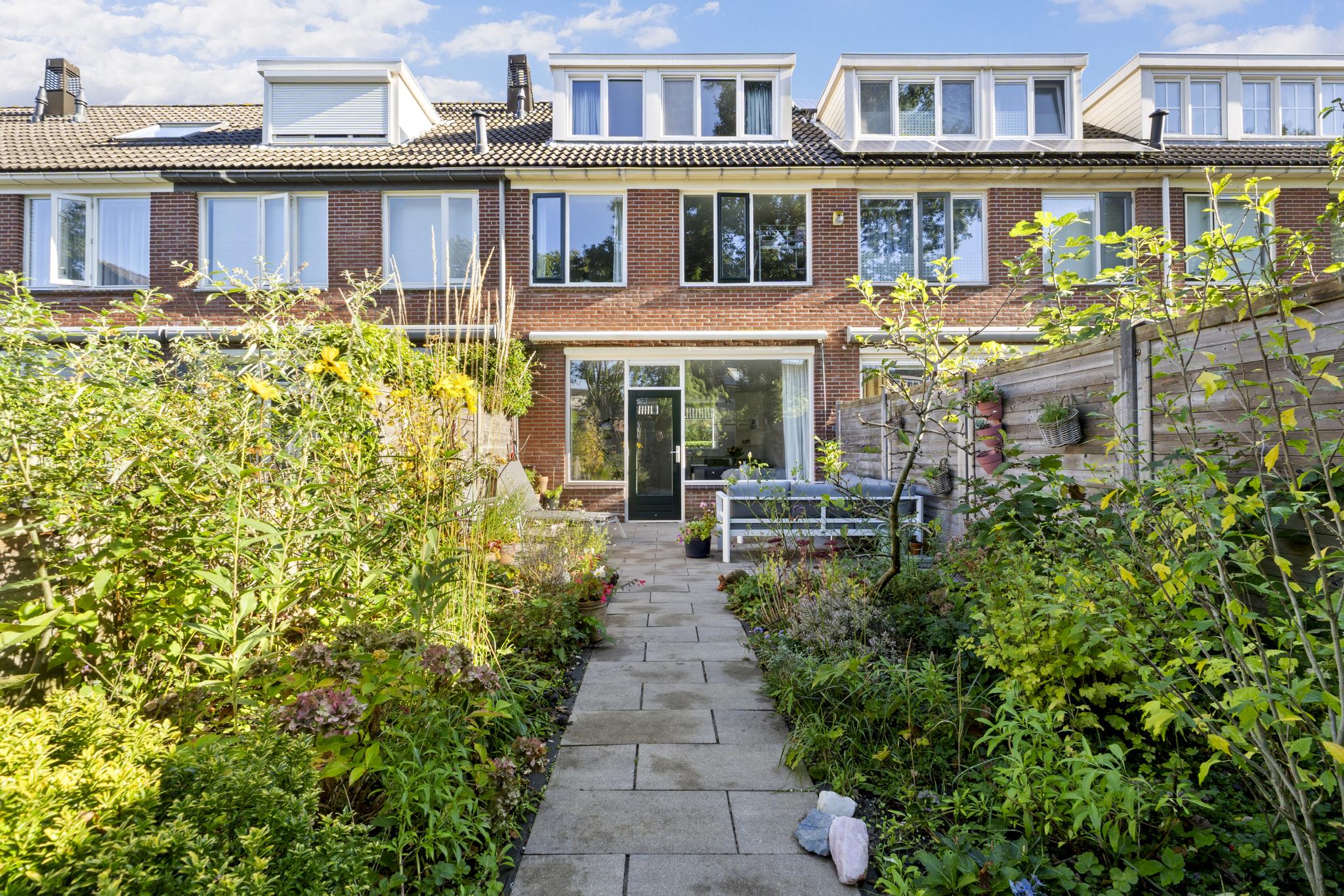 Tussenwoning te koop: Grevelingen 122, Alkmaar